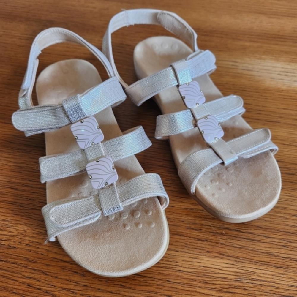Vionic Women's Amber Sandals in Rose Gold Metallic Linen Size 8